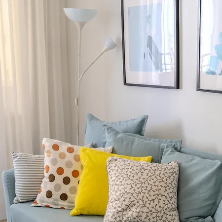 Violet Dusk Center Flat Larnaca