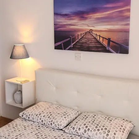 Apartment Violet Dusk Center Flat