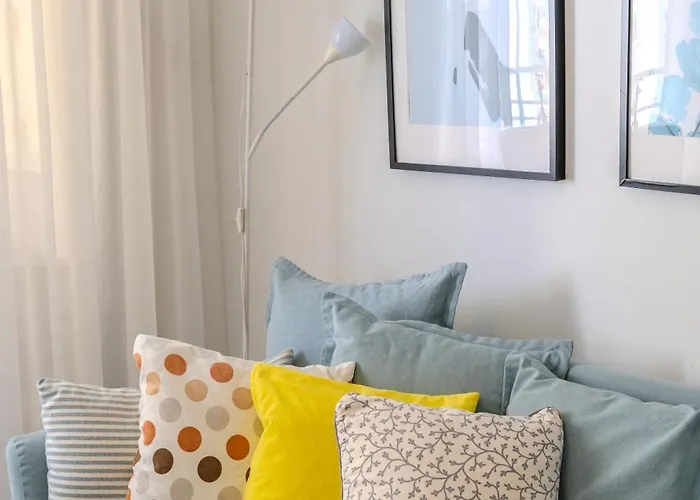 Violet Dusk Center Flat Larnaca