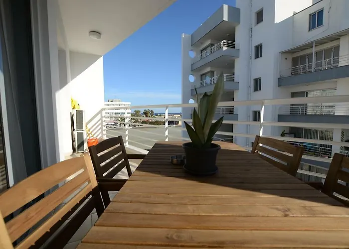 Violet Dusk Center Flat Lejlighed